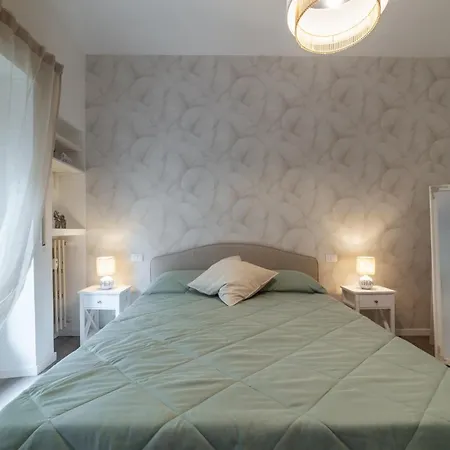 Lejlighed Vatican Shabby Double Bedrooms