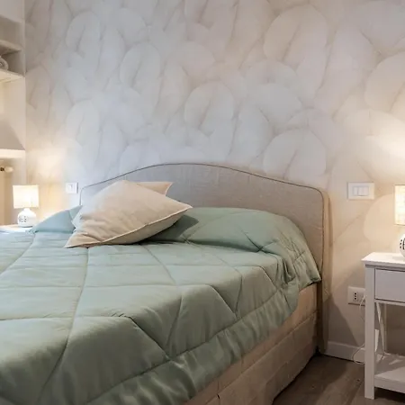 Vatican Shabby Double Bedrooms アパート *