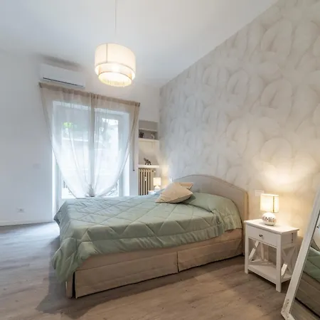 Vatican Shabby Double Bedrooms *