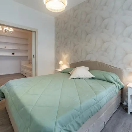 Vatican Shabby Double Bedrooms Daire